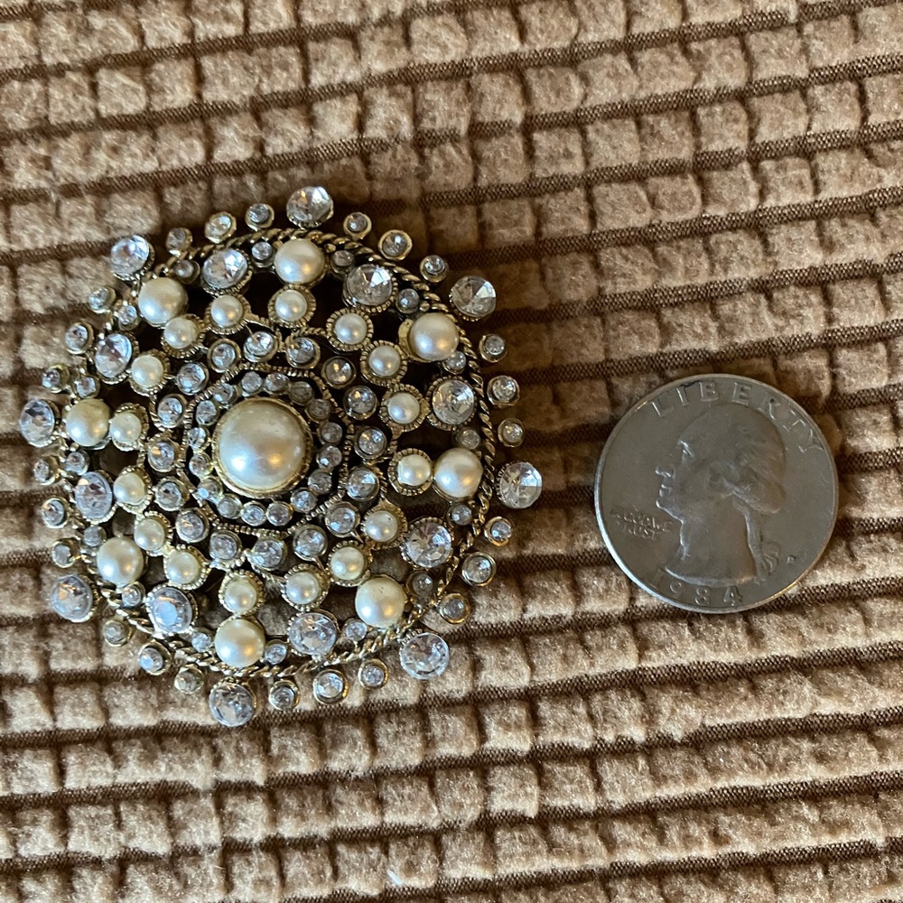 Brooch